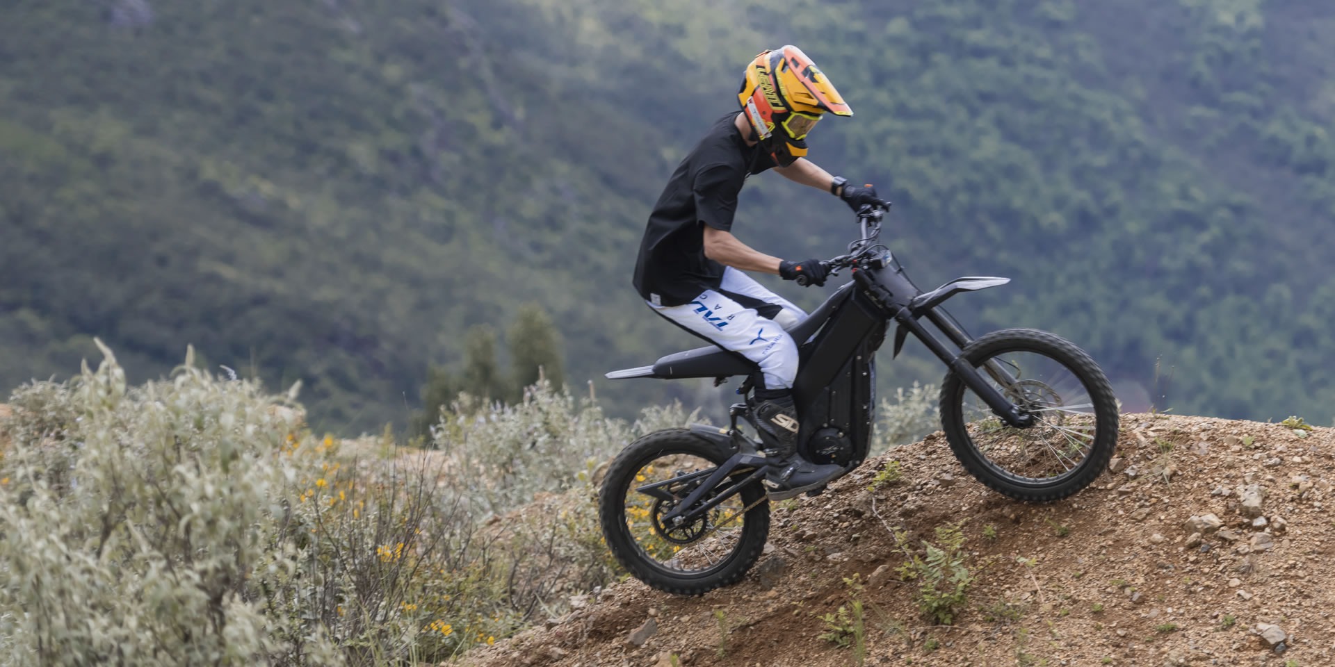 Talaria xXx PRO MX – celkový pohled